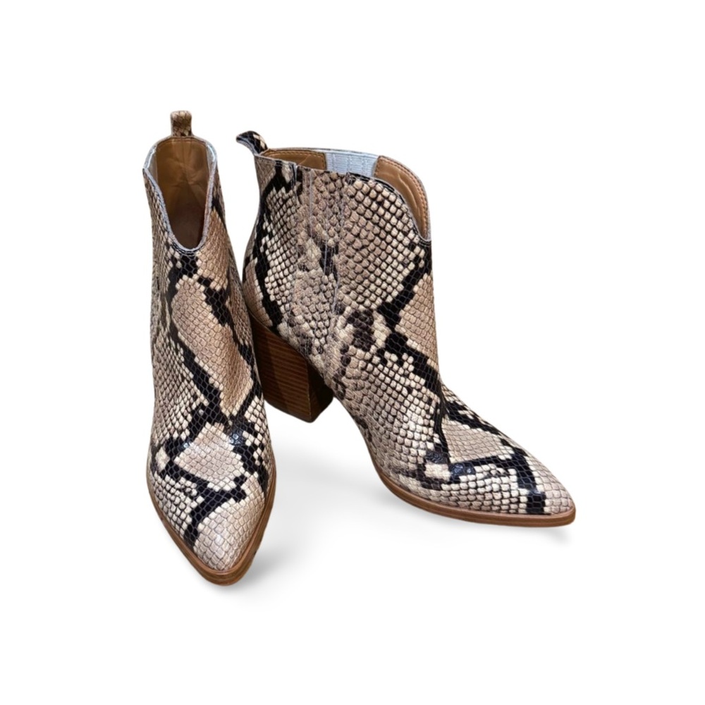 Marc Fisher Snakeskin Print Ankle Boots Women’s Size 8 Block Heel Western Chic